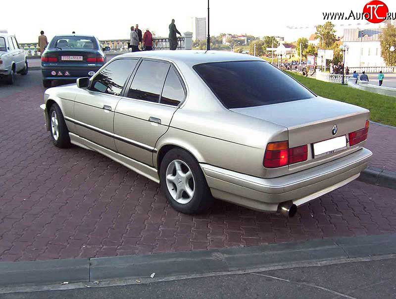 3 049 р. Пороги накладки Classic BMW 5 серия E34 седан дорестайлинг (1988-1994)  с доставкой в г. Омск