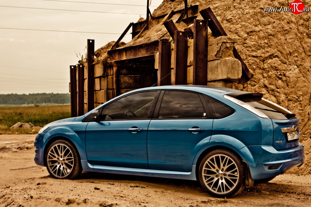 6 999 р. Пороги накладки ST  Ford Focus  2 (2004-2011)  седан дорестайлинг, хэтчбэк 5 дв. дорестайлинг, седан рестайлинг, хэтчбэк 5 дв. рестайлинг (Неокрашенные)  с доставкой в г. Омск