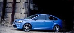 6 999 р. Пороги накладки ST  Ford Focus  2 (2004-2011)  седан дорестайлинг, хэтчбэк 5 дв. дорестайлинг, седан рестайлинг, хэтчбэк 5 дв. рестайлинг (Неокрашенные)  с доставкой в г. Омск. Увеличить фотографию 2