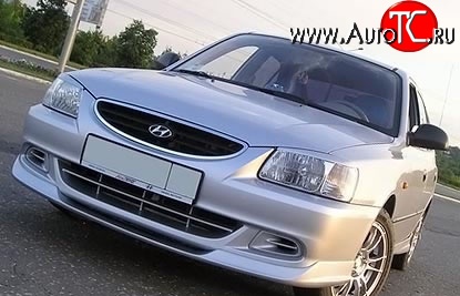 5 949 р. Накладка Street на передний бампер автомобиля Hyundai Accent седан ТагАЗ (2001-2012) (Неокрашенная)  с доставкой в г. Омск