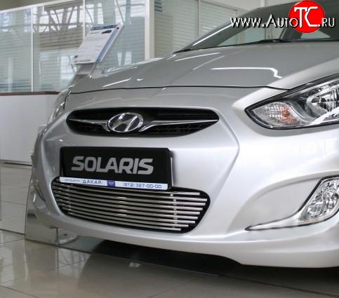 5 499 р. Декоративная вставка воздухозаборника Berkut Hyundai Solaris RBr седан рестайлинг (2014-2017)  с доставкой в г. Омск