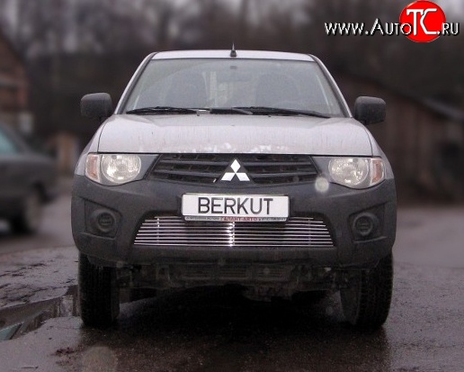 6 299 р. Декоративная вставка воздухозаборника Berkut Mitsubishi L200 4  рестайлинг (2013-2016)  с доставкой в г. Омск