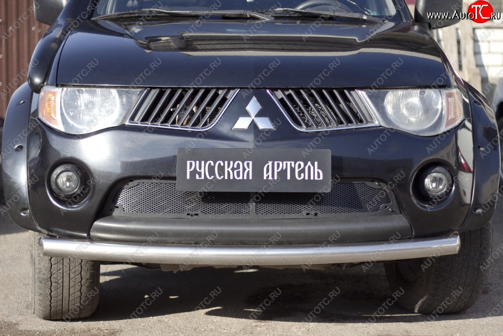 2 189 р. Защитная сетка решетки переднего бампера РА Mitsubishi L200 4  дорестайлинг (2006-2014)  с доставкой в г. Омск