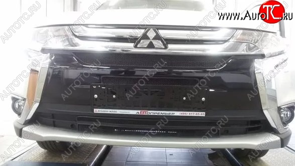 3 299 р. Защитная решётка в воздуховод автомобиля Russtal (черная)  Mitsubishi Outlander  GF (2015-2018) 2-ой рестайлинг  с доставкой в г. Омск