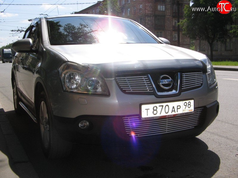 4 399 р. Декоративная вставка решетки радиатора Berkut Nissan Qashqai 1 дорестайлинг (2007-2010)  с доставкой в г. Омск