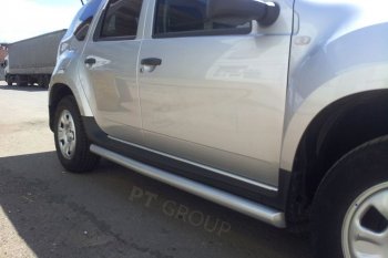 7 249 р. Защита порогов вогнутая из трубы Ø63 Petroil Tuning Nissan Terrano D10 рестайлинг (2016-2022) (Серебристый (Искра) ППК)  с доставкой в г. Омск. Увеличить фотографию 2