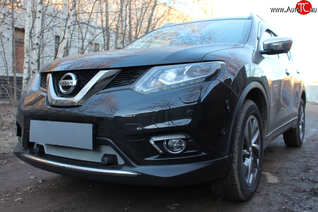 1 569 р. Сетка (под парктроник) на бампер Russtal (хром)  Nissan X-trail  3 T32 (2017-2022) рестайлинг  с доставкой в г. Омск