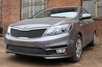 3 199 р. Защитная сетка в бампер (низ, ячейка 3х7 мм) Alfeco Стандарт KIA Rio 3 QB рестайлинг седан (2015-2017) (Чёрная)  с доставкой в г. Омск. Увеличить фотографию 3