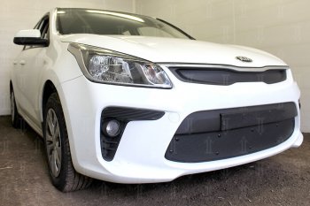 3 179 р. Защитная сетка в бампер (верх, заглушка без сот) Alfeco Стандарт  KIA Rio  4 FB (2016-2020) дорестайлинг седан (Чёрная)  с доставкой в г. Омск. Увеличить фотографию 4