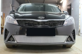 3 579 р. Защитная сетка в бампер (низ, ячейка 3х7 мм) Alfeco Стандарт KIA Rio X рестайлинг (2020-2024) (Хром)  с доставкой в г. Омск. Увеличить фотографию 1