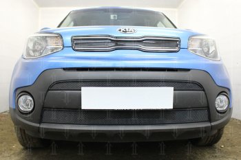 4 649 р. Защитная сетка в бампер (2 части, ячейка 3х7 мм) Alfeco Стандарт  KIA Soul  PS (2017-2019) рестайлинг (Чёрная)  с доставкой в г. Омск. Увеличить фотографию 1