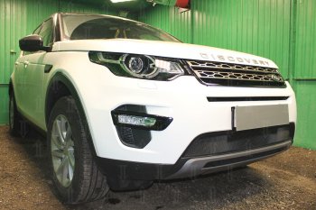 3 199 р. Защитная сетка в бампер (низ, ячейка 3х7 мм) Alfeco Стандарт  Land Rover Discovery Sport  L550 (2014-2024) дорестайлинг, рестайлинг (Чёрная)  с доставкой в г. Омск. Увеличить фотографию 3