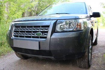 3 199 р. Защитная сетка в бампер (низ, ячейка 3х7 мм) Alfeco Стандарт  Land Rover Freelander  L359 (2006-2010) дорестайлинг (Чёрная)  с доставкой в г. Омск. Увеличить фотографию 3