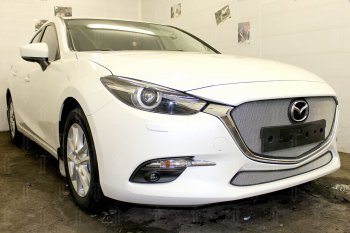 2 899 р. Защитная сетка в бампер (низ, ячейка 3х7 мм) Alfeco Стандарт  Mazda 3/Axela  BM (2016-2019) рестайлинг седан, рестайлинг, хэтчбэк (Хром)  с доставкой в г. Омск. Увеличить фотографию 3