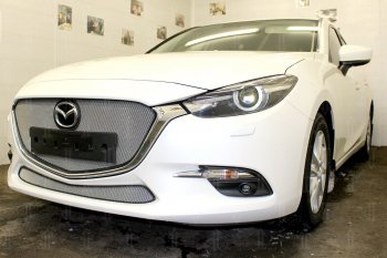 2 899 р. Защитная сетка в бампер (низ, ячейка 3х7 мм) Alfeco Стандарт  Mazda 3/Axela  BM (2016-2019) рестайлинг седан, рестайлинг, хэтчбэк (Хром)  с доставкой в г. Омск. Увеличить фотографию 4