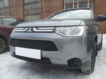 6 199 р. Защитная сетка в бампер (2 части, ячейка 3х7 мм) Alfeco Стандарт  Mitsubishi Outlander  GF (2012-2014) дорестайлинг (Чёрная)  с доставкой в г. Омск. Увеличить фотографию 2