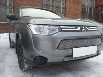 6 499 р. Защитная сетка в бампер (2 части, ячейка 3х7 мм) Alfeco Стандарт  Mitsubishi Outlander  GF (2012-2014) дорестайлинг (Хром)  с доставкой в г. Омск. Увеличить фотографию 4