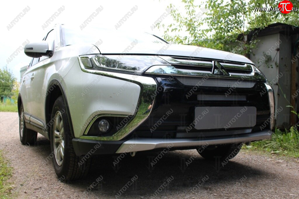 7 249 р. Защитная сетка в бампер (4 части, ячейка 3х7 мм) Alfeco Стандарт Mitsubishi Outlander GF 2-ой рестайлинг (2015-2018) (Хром)  с доставкой в г. Омск