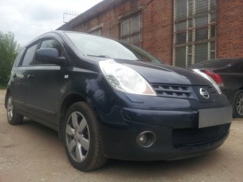 3 779 р. Защитная сетка в бампер (низ, ячейка 3х7 мм) Стрелка11 Стандарт  Nissan Note  1 (2004-2008) E11 дорестайлинг (Чёрная)  с доставкой в г. Омск. Увеличить фотографию 2