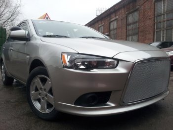 5 999 р. Защитная сетка в бампер (ячейка 3х7 мм) Alfeco Стандарт Mitsubishi Lancer 10 хэтчбек 5 дв рестайлинг (2011-2017) (Хром)  с доставкой в г. Омск. Увеличить фотографию 3