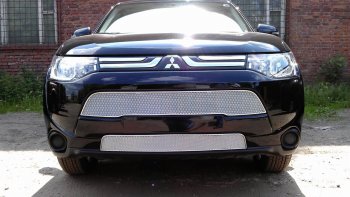 3 799 р. Защитная сетка в бампер (низ, ячейка 3х7 мм) Alfeco Стандарт Mitsubishi Outlander GF дорестайлинг (2012-2014) (Хром)  с доставкой в г. Омск. Увеличить фотографию 3