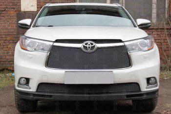 Защитная сетка в бампер (верх, ячейка 4х10 мм) Стрелка11 Премиум Toyota Highlander XU50 дорестайлинг (2013-2017)  (Чёрная)