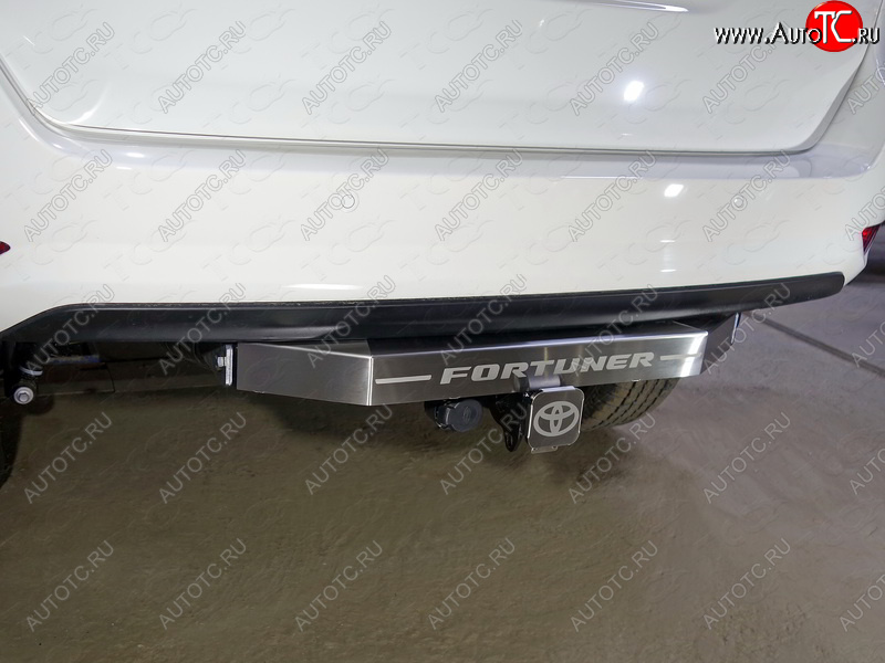 17 399 р.  Фаркоп (тягово-сцепное устройство) TCC Тюнинг  Toyota Fortuner  AN160 (2015-2020) дорестайлинг (крюк Е, надпись Fortuner)  с доставкой в г. Омск