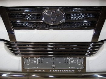 Нижняя декоративная вставка в бампер ТСС Тюнинг Toyota Fortuner AN160 дорестайлинг (2015-2020) ()