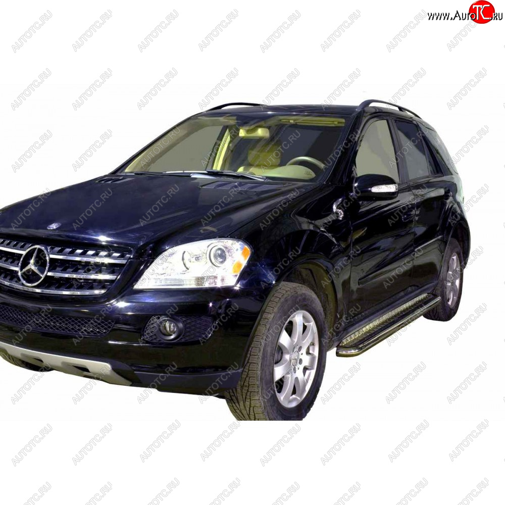 10 599 р. Защита порогов с алюминиевым листом d63.5, Техно Сфера  Mercedes-Benz ML class ( W163,  W164,  W166) (1997-2015) дорестайлинг, рестайлинг, дорестайлинг, рестайлинг (Черный матовый)  с доставкой в г. Омск