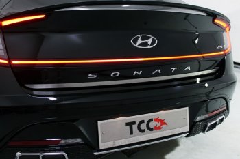 1 199 р. Накладка на крышку багажника ТСС Тюнинг  Hyundai Sonata  DN8 (2019-2022) (Лист шлифованный)  с доставкой в г. Омск. Увеличить фотографию 1