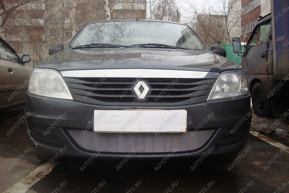 3 699 р. Защита радиатора Стрелка11 Стандарт  Renault Logan  1 (2010-2016) рестайлинг (хром)  с доставкой в г. Омск