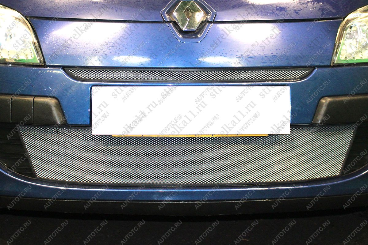 2 599 р. Защита радиатора (низ) Стандарт  Renault Megane  седан (2008-2012)  дорестайлинг (хром)  с доставкой в г. Омск