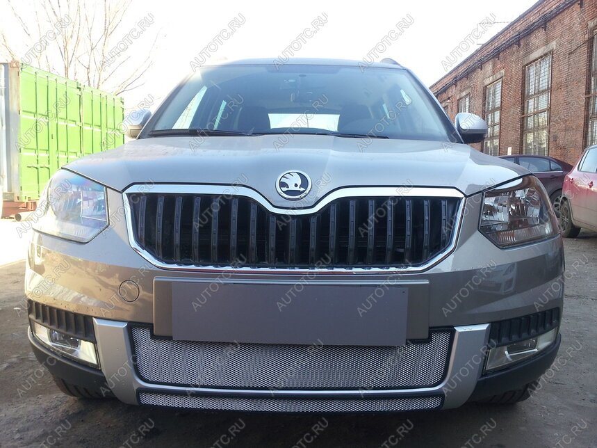 2 279 р. Защита радиатора (нижняя) (Outdoor) Стрелка11 Стандарт  Skoda Yeti (2013-2018) (хром)  с доставкой в г. Омск