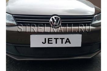 2 499 р. Защита радиатора Стрелка11 Стандарт  Volkswagen Jetta  A6 (2011-2015) седан дорестайлинг (черная)  с доставкой в г. Омск. Увеличить фотографию 1