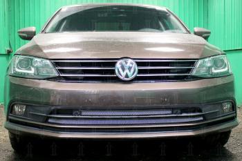 4 299 р. Защита радиатора (3 части с парктроником) Стрелка11 Стандарт  Volkswagen Jetta  A6 (2015-2018) седан рестайлинг (хром)  с доставкой в г. Омск. Увеличить фотографию 1