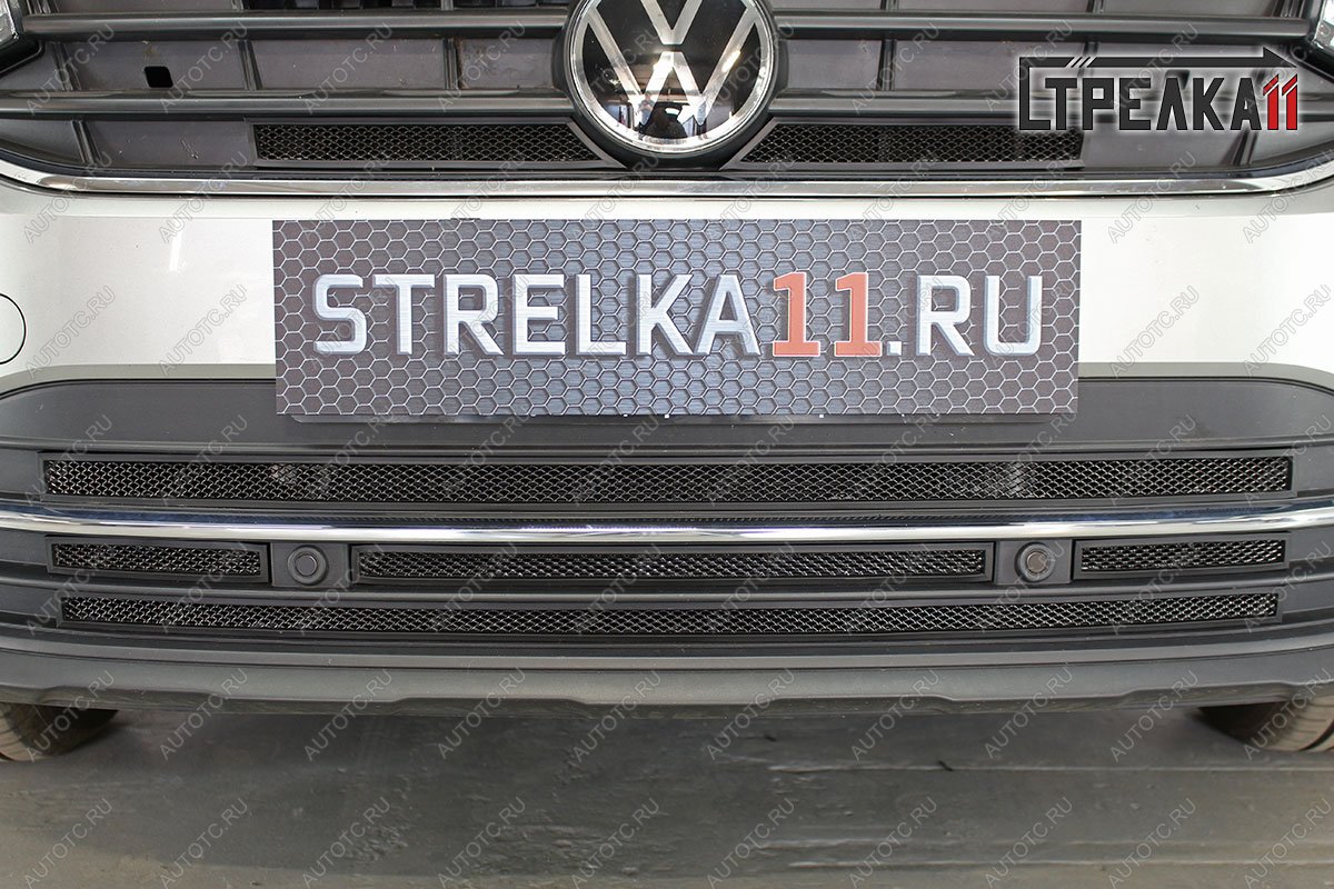 2 499 р. Защита радиатора (верх) Стрелка11 Стандарт  Volkswagen Tiguan  Mk2 (2020-2022) рестайлинг (черная)  с доставкой в г. Омск