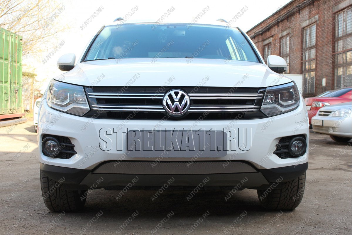 2 689 р. Защита радиатора (Track&Field) Стрелка11 Стандарт  Volkswagen Tiguan  NF (2011-2017) рестайлинг (хром)  с доставкой в г. Омск