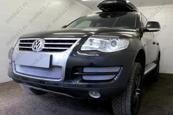 3 679 р. Защита радиатора (боковая 4 части) Стрелка11 Стандарт  Volkswagen Touareg  GP (2006-2010) рестайлинг (хром)  с доставкой в г. Омск. Увеличить фотографию 2