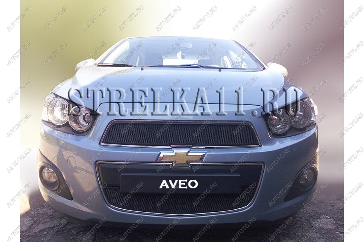 799 р. Зимняя заглушка решетки радиатора (верх) Стрелка11 Chevrolet Aveo T300 седан (2011-2015) (черная)  с доставкой в г. Омск