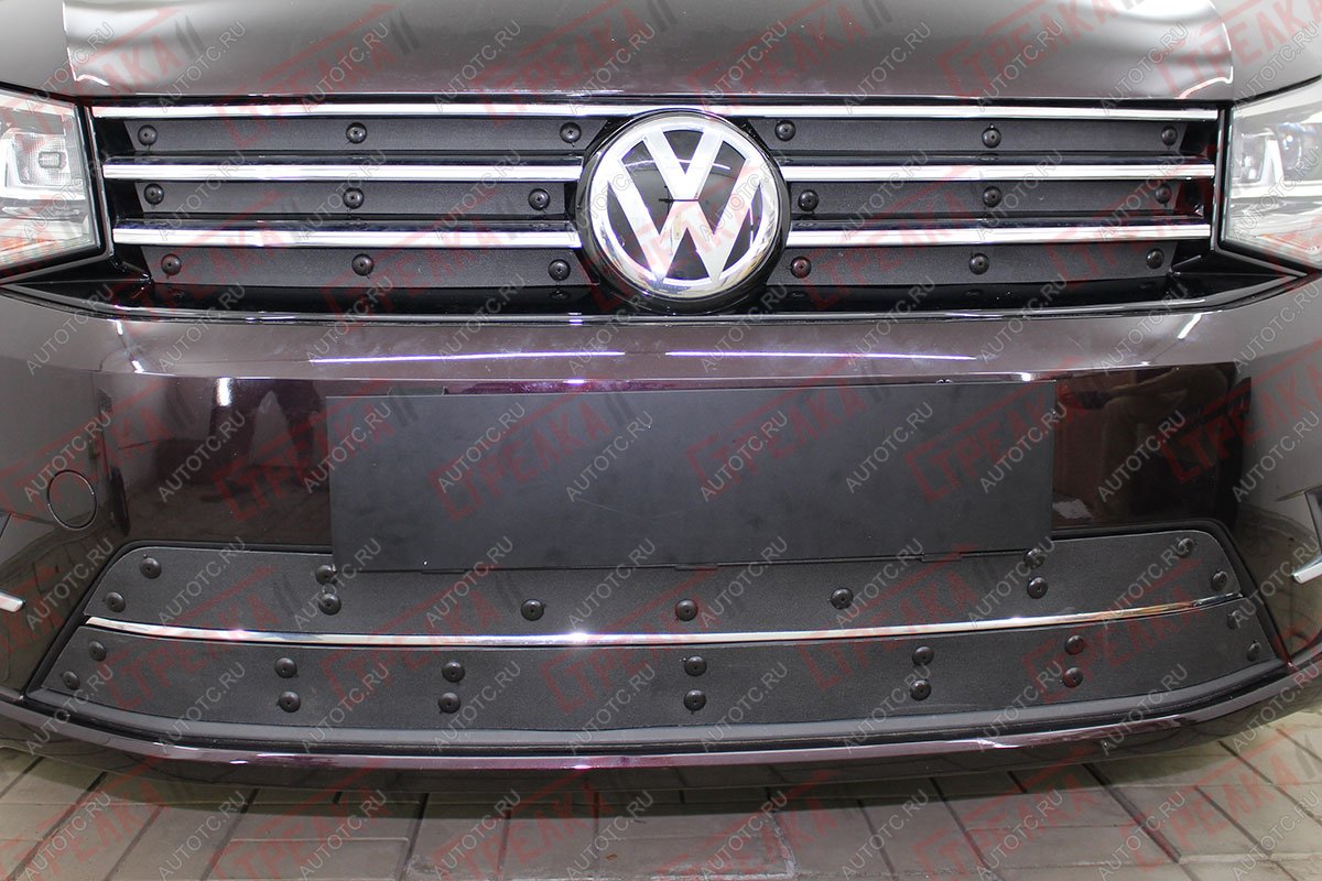 1 459 р. Зимняя заглушка решетки радиатора (верх 6 частей) Стрелка11 Volkswagen Caddy 2K рестайлинг (2015-2020) (черная)  с доставкой в г. Омск