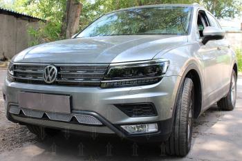 10 299 р. Защита радиатора (низ с камерой) (Off-Road) Стрелка11 Премиум  Volkswagen Tiguan  Mk2 (2016-2020) дорестайлинг (хром)  с доставкой в г. Омск. Увеличить фотографию 2