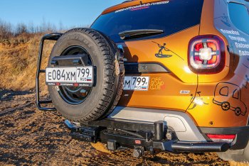 67 999 р. Бампер силовой задний РИФ  Renault Duster  HM (2020-2024) (С квадратом под фаркоп, калиткой и подсветкой номера)  с доставкой в г. Омск. Увеличить фотографию 1