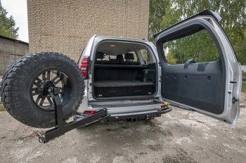 77 999 р. Бампер силовой задний РИФ Toyota Land Cruiser Prado J150 дорестайлинг (2009-2013) (С квадратом под фаркоп, калиткой и подсветкой номера)  с доставкой в г. Омск. Увеличить фотографию 9