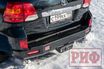 78 999 р. Бампер силовой задний РИФ Toyota Land Cruiser 200 1-ый рестайлинг (2012-2015) (с квадратом под фаркоп и фонарями)  с доставкой в г. Омск. Увеличить фотографию 2