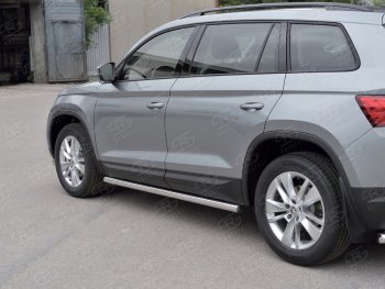 23 999 р. Защита порогов из круглой трубы диаметром 63 мм SLITKOFF v2 Skoda Kodiaq NU7 дорестайлинг (2017-2021)  с доставкой в г. Омск. Увеличить фотографию 2