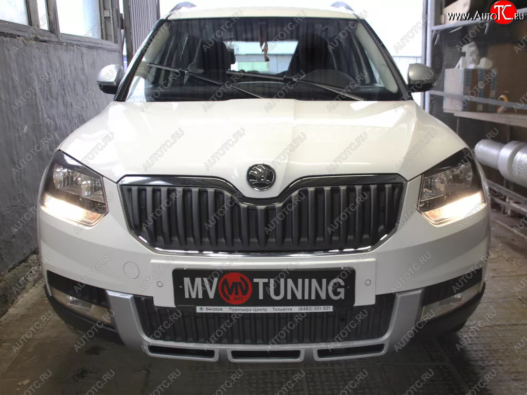 2 879 р. Заглушка решетки радиатора (верхняя, OUTDOOR) MV-Tuning  Skoda Yeti (2013-2018) (Неокрашенная)  с доставкой в г. Омск