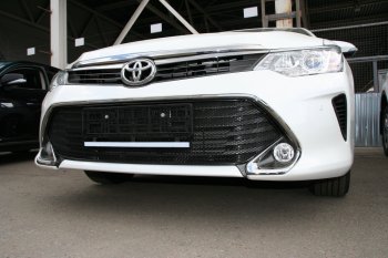 689 р. Сетка на бампер внешняя Arbori Toyota Camry XV55 1-ый рестайлинг (2014-2017) (Черная 15 мм)  с доставкой в г. Омск. Увеличить фотографию 2