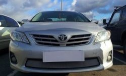 1 539 р. Сетка на бампер Russtal (хром) Toyota Corolla E150 седан рестайлинг (2009-2013)  с доставкой в г. Омск. Увеличить фотографию 1