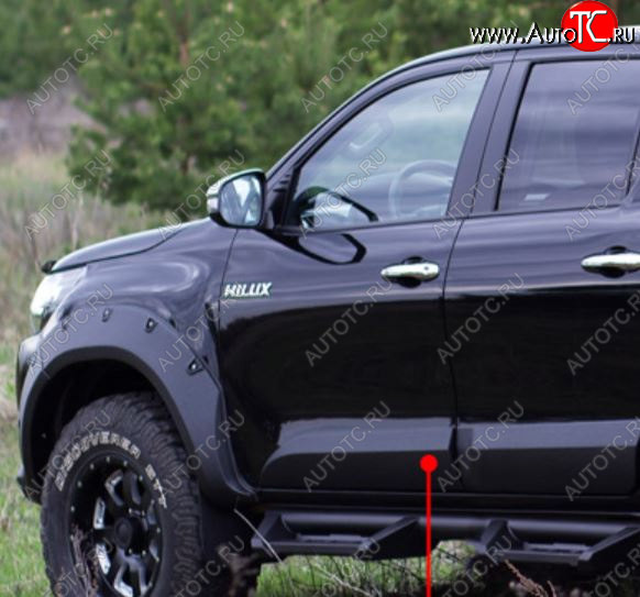 3 179 р. Молдинг двери RA (передний левый)  Toyota Hilux  AN120 (2016-2020) дорестайлинг (Поверхность шагрень)  с доставкой в г. Омск