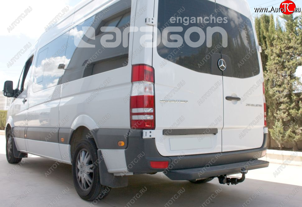 12 299 р. Фаркоп Aragon. (шар S)  Mercedes-Benz Sprinter ( W906,  W910) (2006-2024), Volkswagen Crafter  1 (2006-2017)  с доставкой в г. Омск